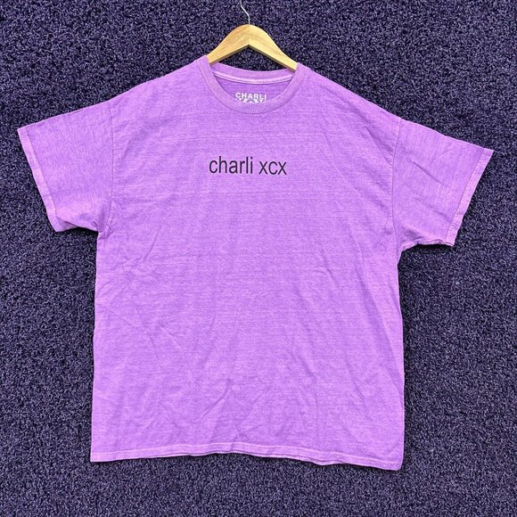 CharliXCX Everything is Romantic Lyrics UO Exclusive T-Shirt Size Large - Picture 3 of 4